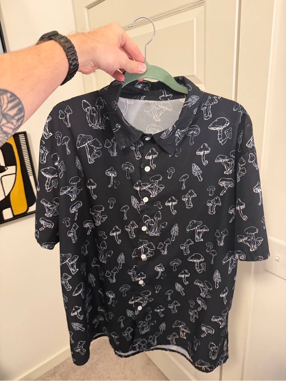 Men's Black Mushroom Print Short-Sleeve Button-Up Shirt